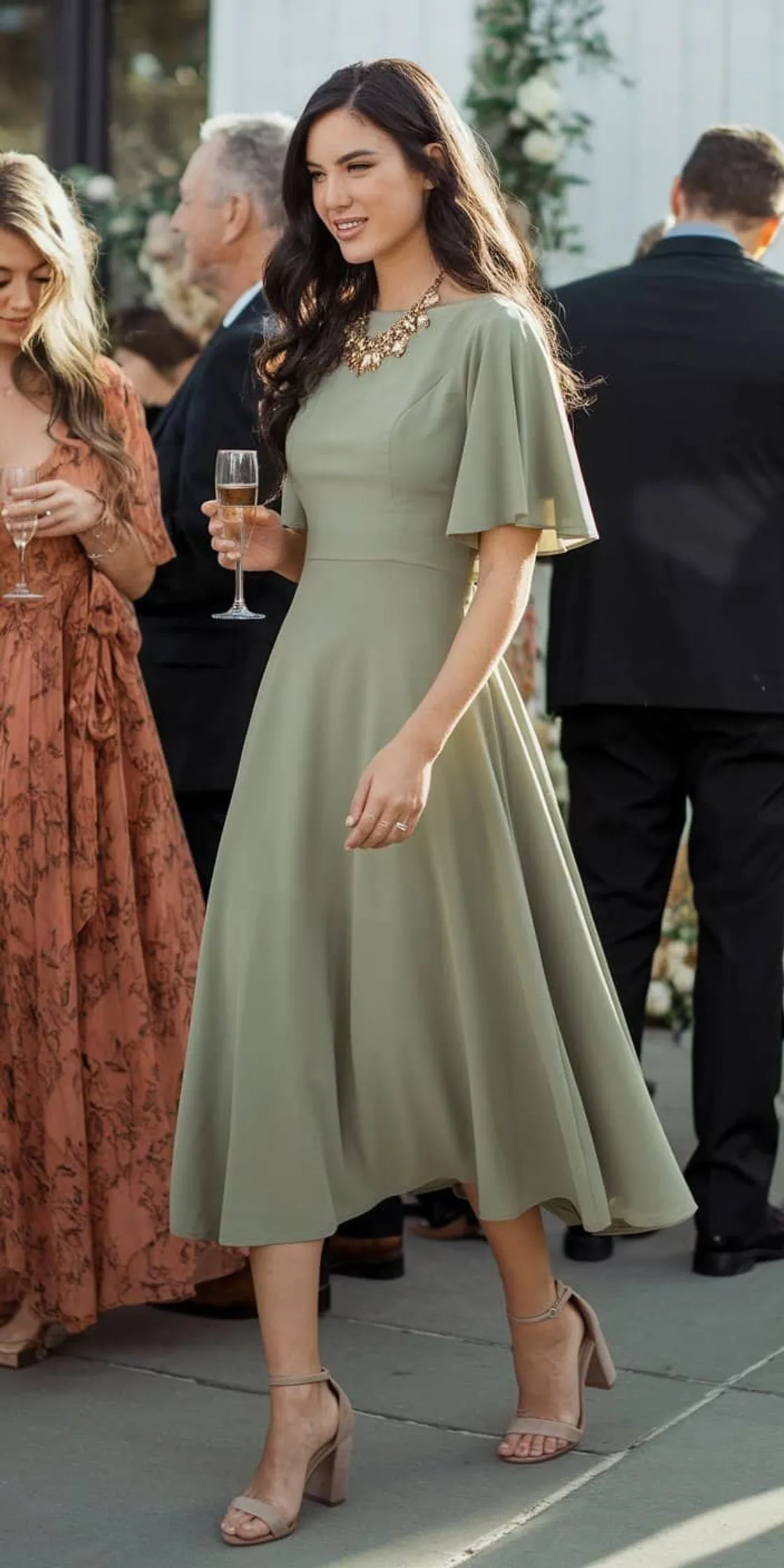 cover for Ejemplos de vestimenta